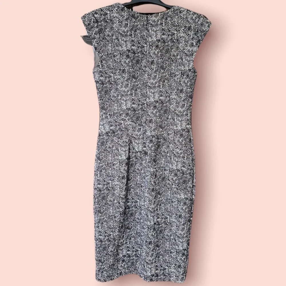 White House Black Market Black/ White Print Sheath Dress 4 - Picture 2 of 6